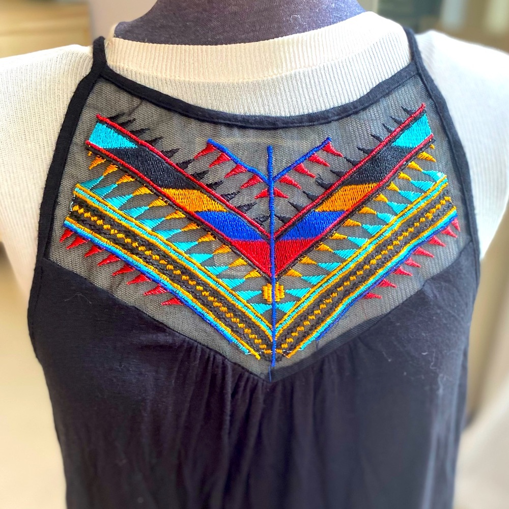 Black— High Neck— Tank— Embroidered Pattern— L